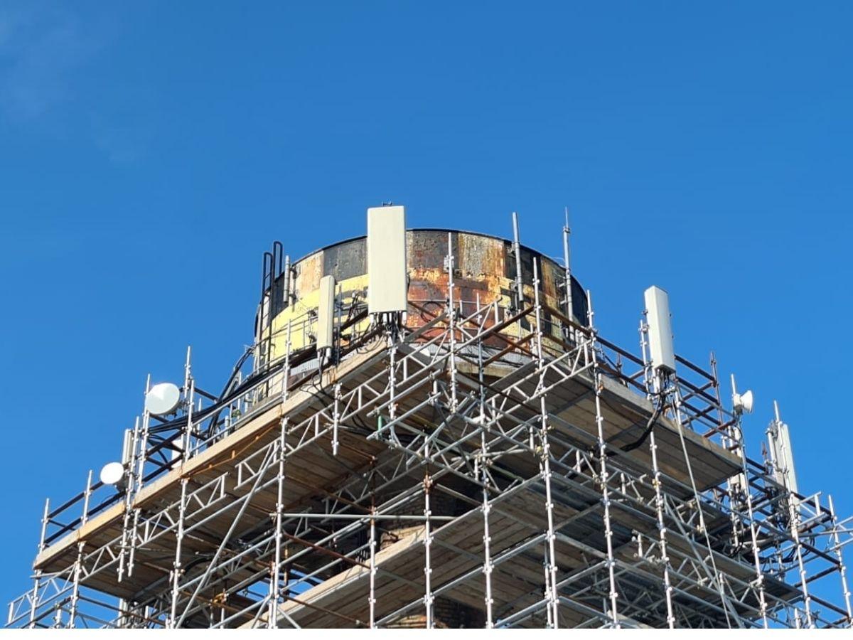 Aluminium mobile scaffold tower erected on site